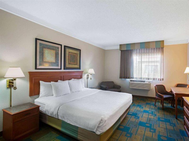 מלון La Quinta By Wyndham Round Rock North מראה חיצוני תמונה