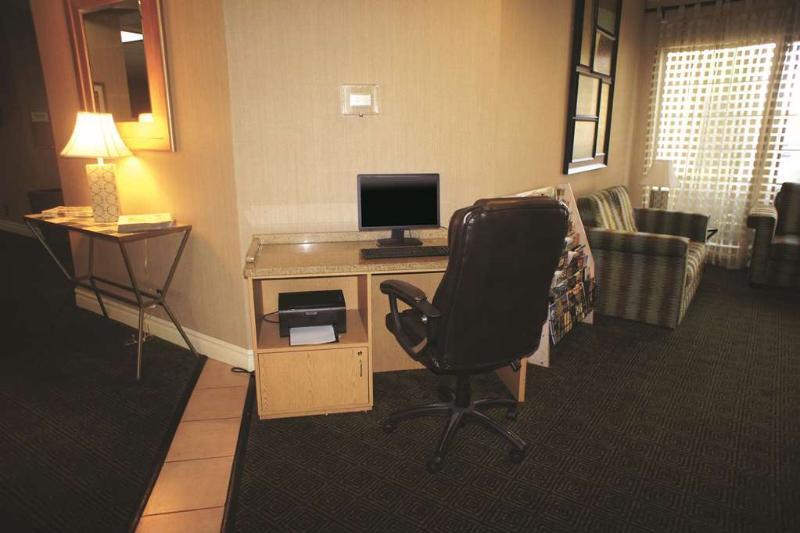 מלון La Quinta By Wyndham Round Rock North מראה חיצוני תמונה